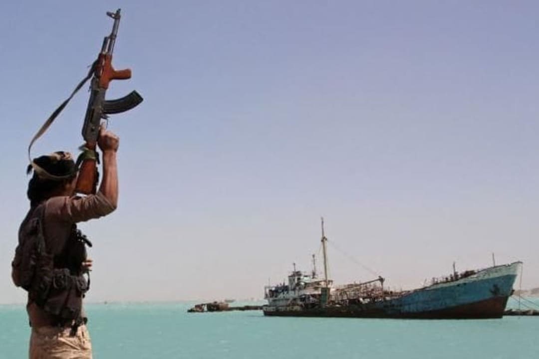 ¿Cómo afectan los ataques navales en el mar Rojo al comercio mundial y ...