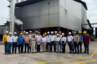 1 FOTO DE ASISTENTES A VISITA A GREMCA QUE VUELA CON SAF POR UN CIELO MÁS LIMPIO