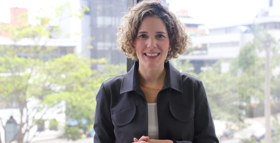 Andrea Escobar, Dir Ejecutiva Eexe