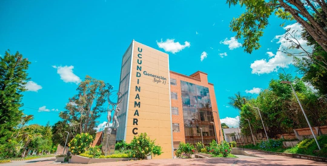 FACHADA UCUNDINAMARCA (1)