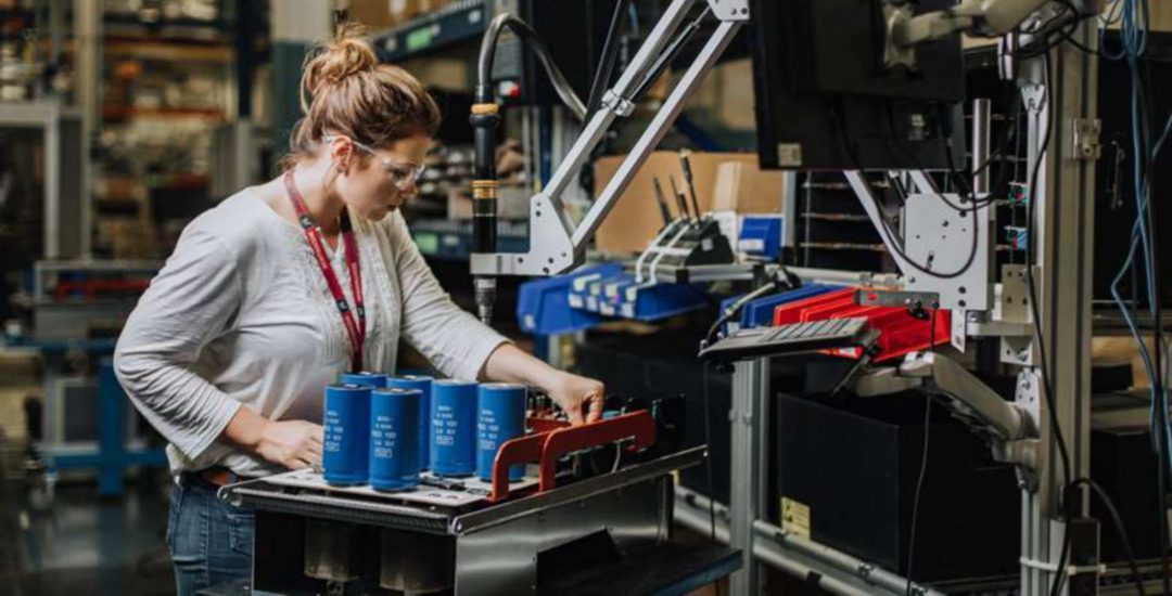Mujeres en la manufactura