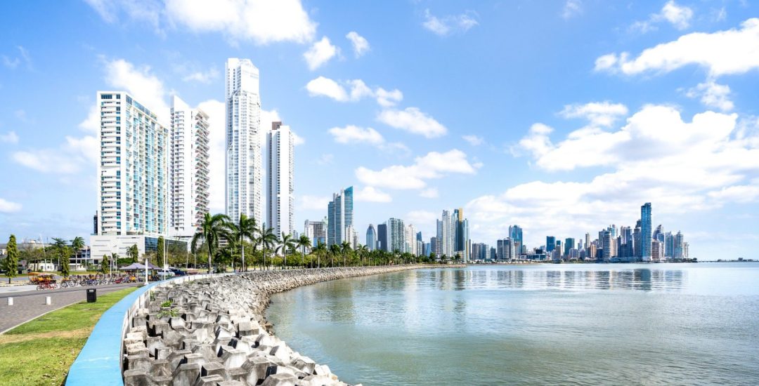 Panamá uno de los destinos favoritos de inversiòn para Colombianos