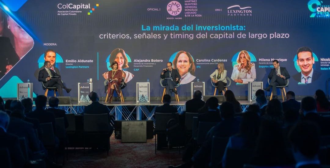 Panel durante el congreso-2