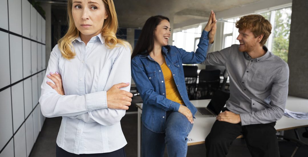 adulto-joven-lidiando-con-el-sindrome-del-impostor (2)