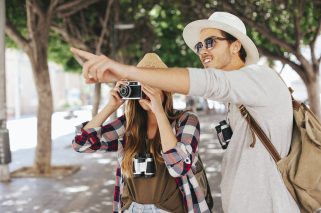 pareja-viajando